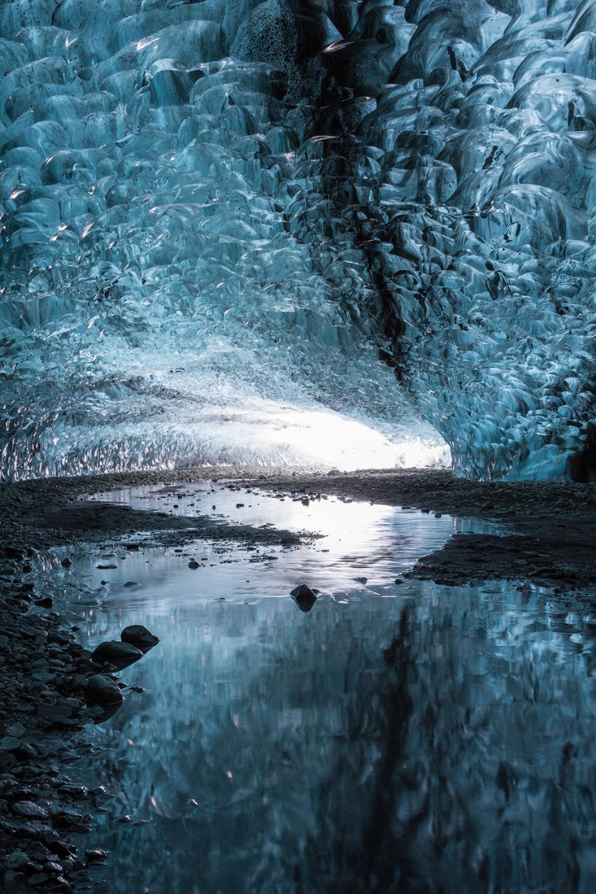 Ледяная пещера в Исландии Путешествия
