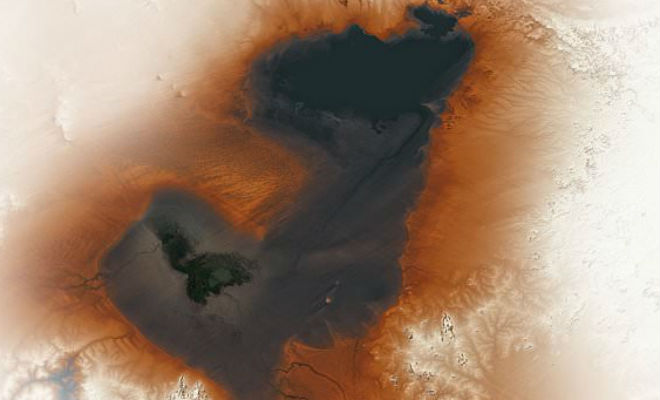 Под песками Сахары нашли древнее озеро: ученые НАСА считают, что ему 7000 лет