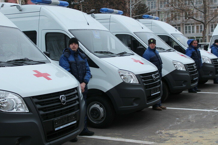 Машины «Скорой помощи» и передвижные медицинские комплексы поступили в Пензенскую область.