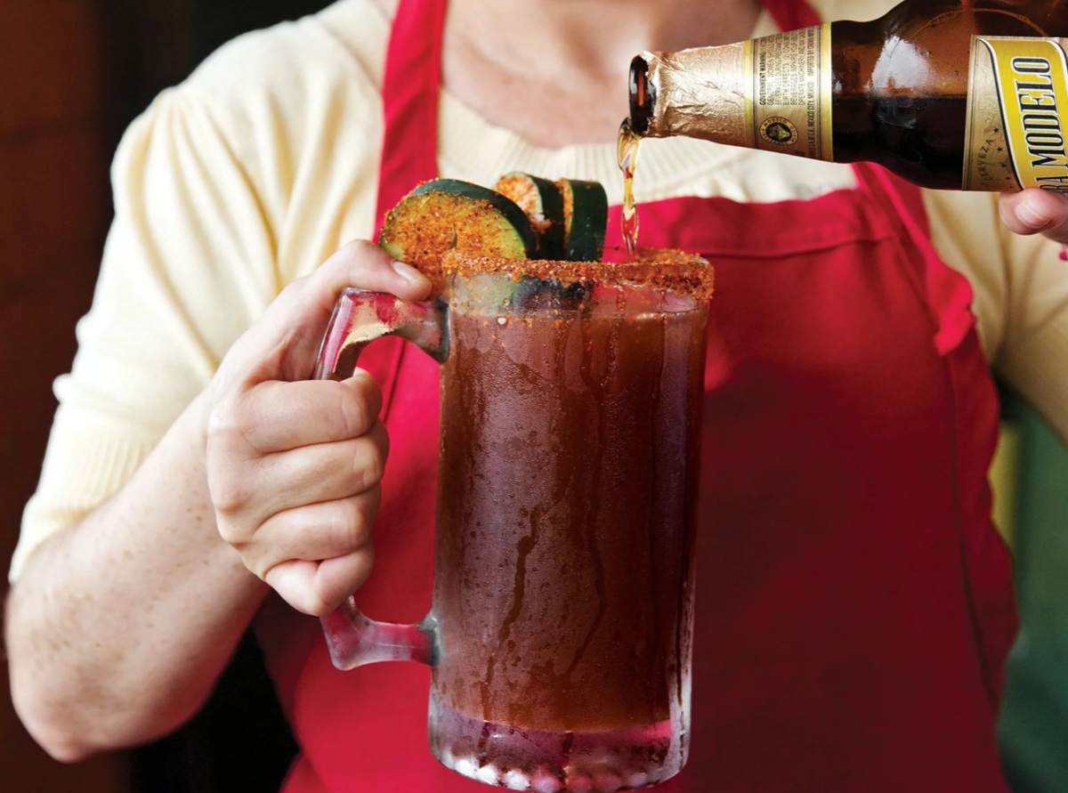 Что такое мичелада и где искать мексиканский коктейль | EatOut - рестораны  и еда | Яндекс Дзен