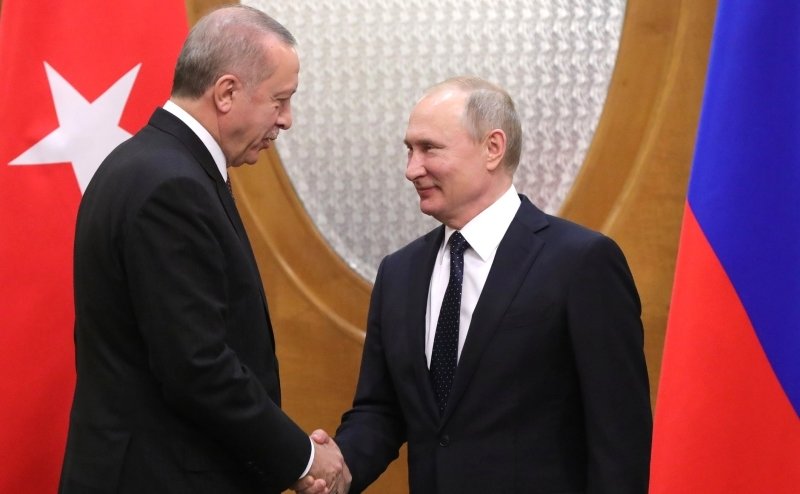 Реджеп Эрдоган после своего спасения в июле 2016 года называет президента РФ «мой уважаемый друг Владимир»