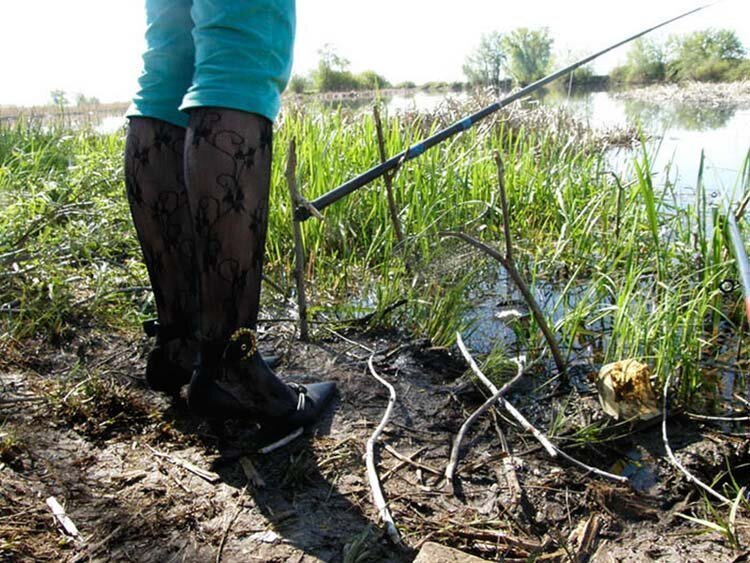 Простушки, обожающие месить грязь Простушки, обожающие месить грязь