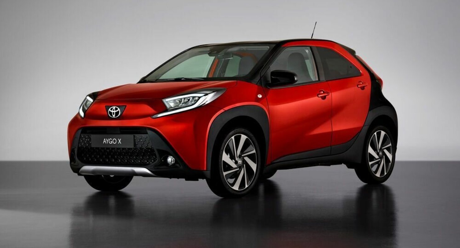 Toyota Aygo X: настоящий кроссовер-бонсаи