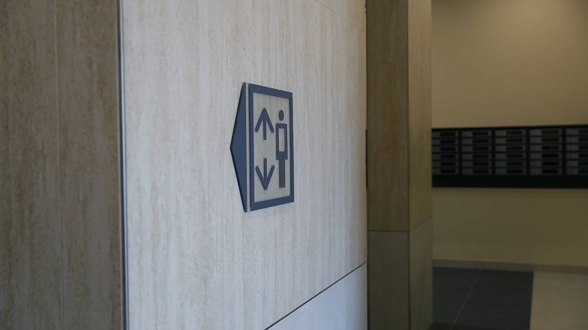 Лифт упал в здании МФЦ в подмосковных Мытищах