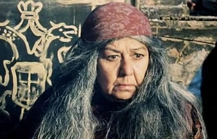Ляля Чёрная в фильме «Табор уходит в небо». / Фото: www.kino-teatr.ru