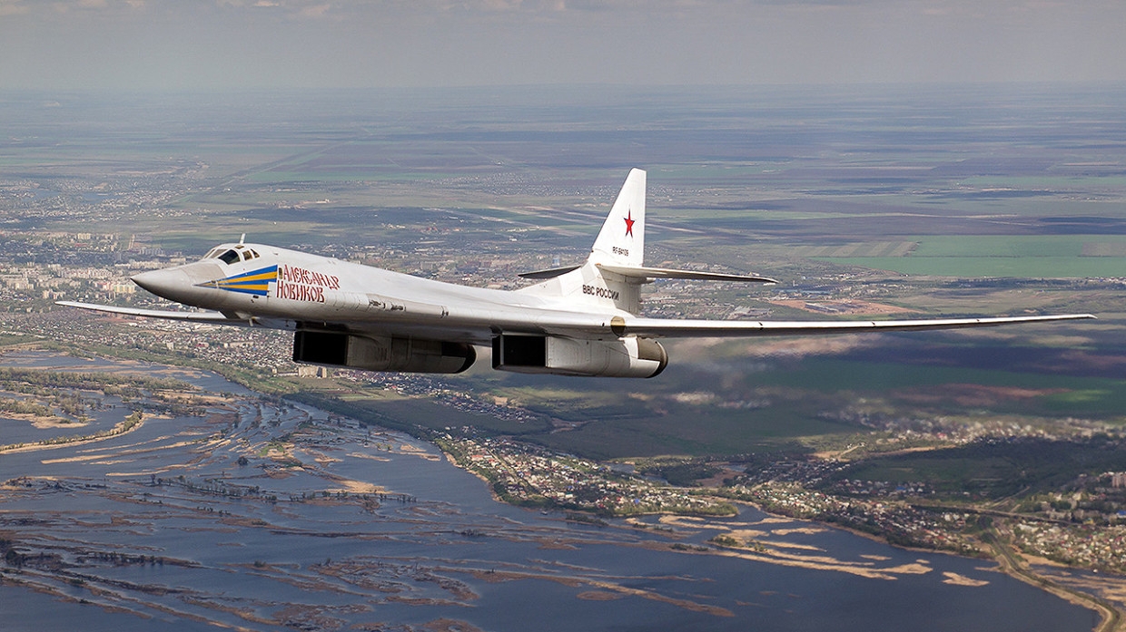 Баранец рассказал, как полеты российских Ту-160 и Ту-95 "щекочут пятки" военным в США