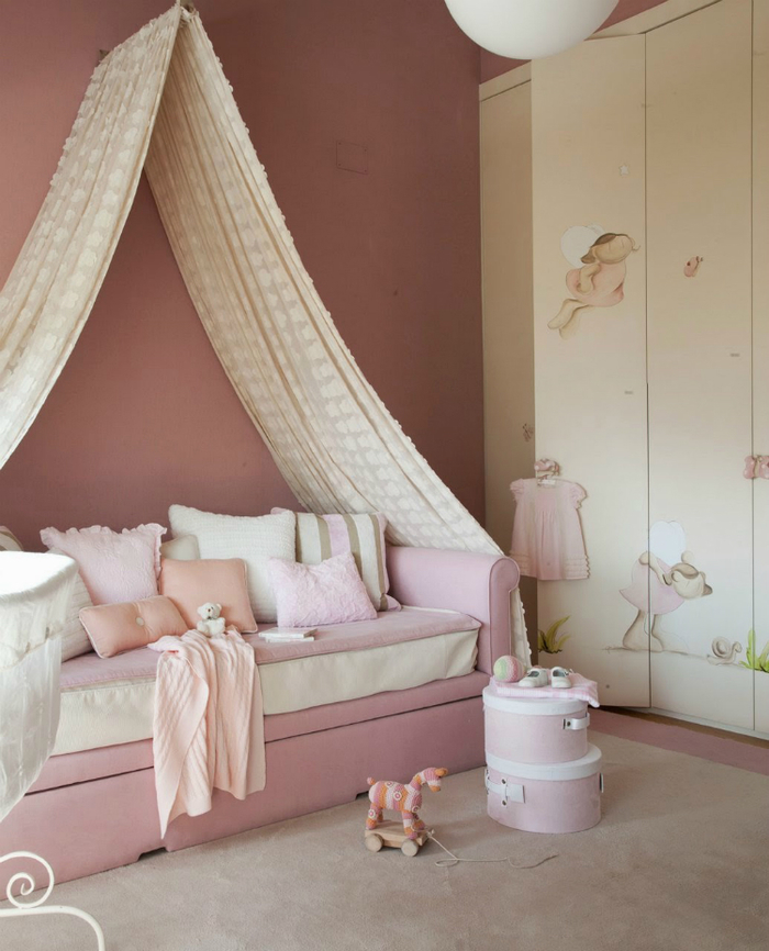 15 кроватей с балдахинами для маленьких принцесс