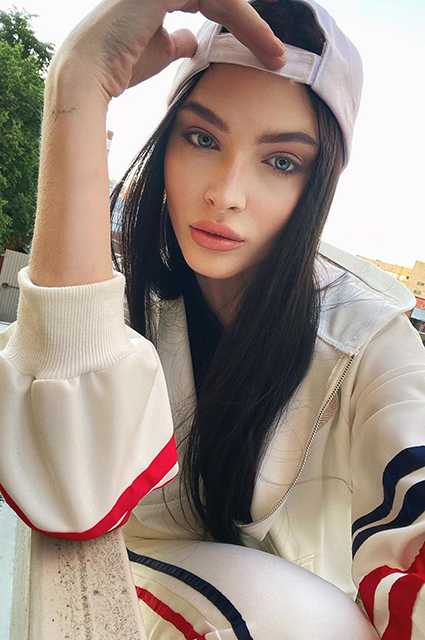 Алена Шишкова снова стала блондинкой Алена Шишкова снова стала блондинкой Было/Стало