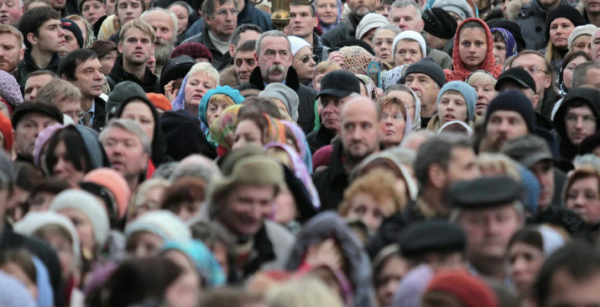 Подборка законодательных изменений, которые вступят в силу в России практически с боем курантов