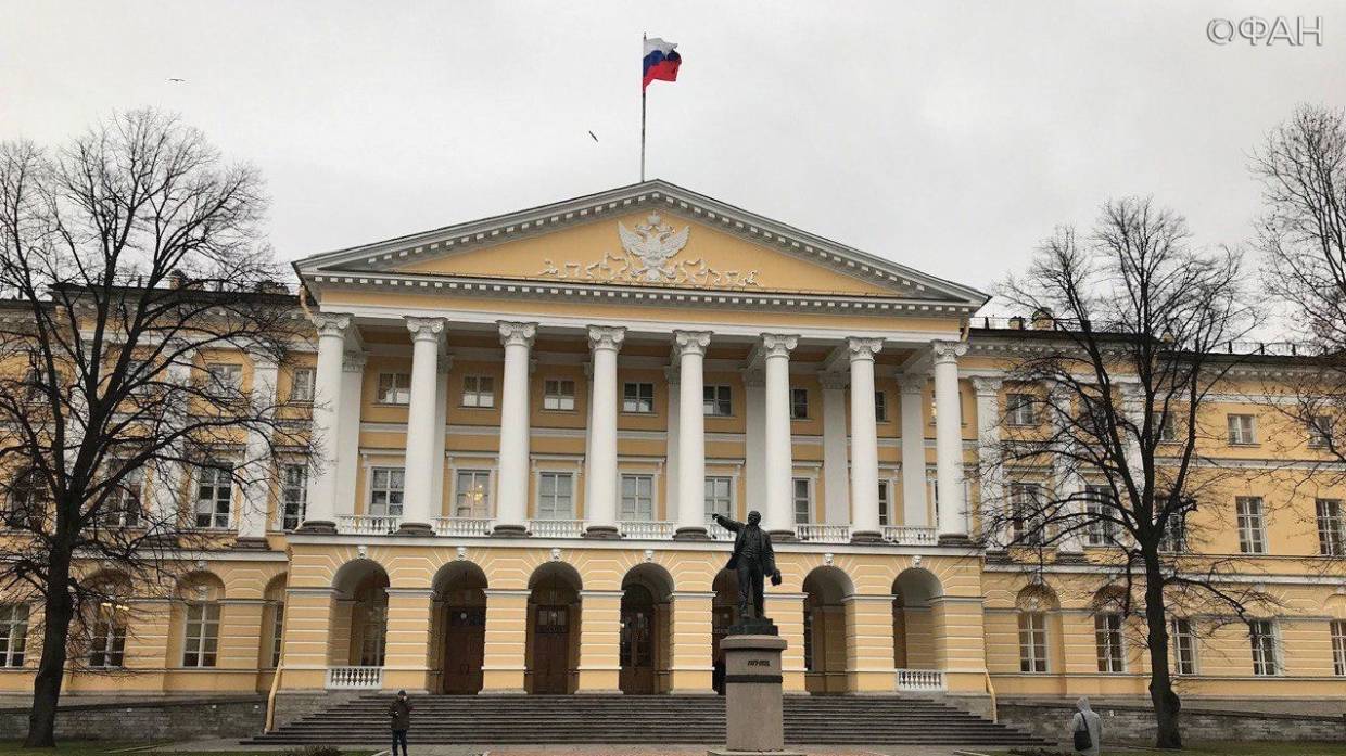 Аналитик Простаков: Власти Петербурга должны нести ответственность за нехватку школ и садов