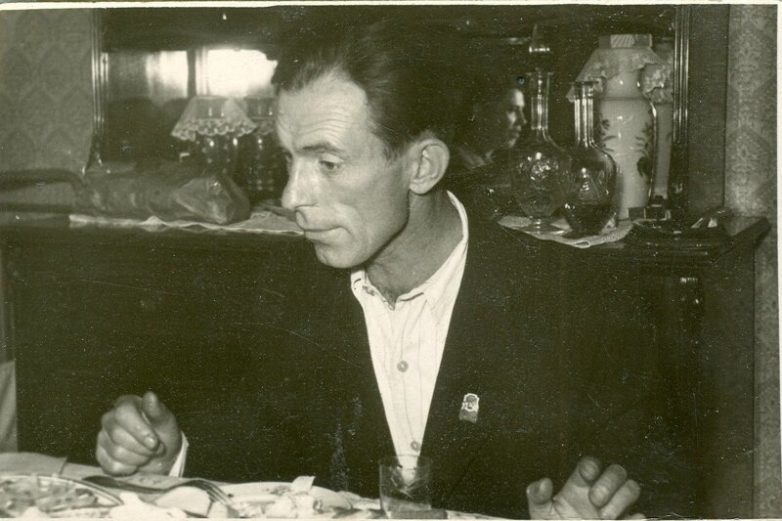 Душевные фотографии советских застолий Душевные фотографии советских застолий