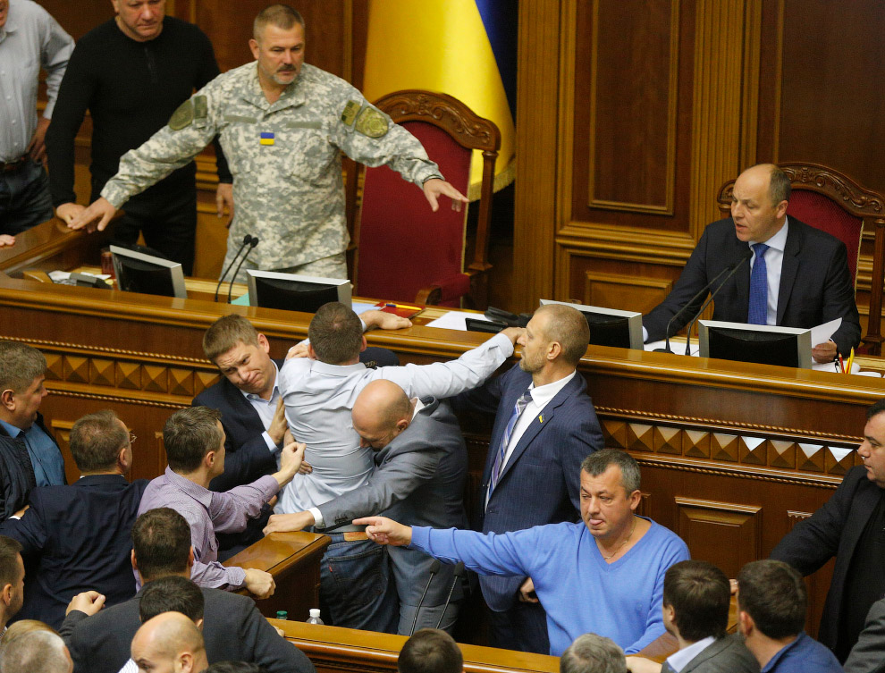 Визитной карточной Верховной Рады Украины являются регулярные драки народных депутатов