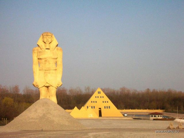 Самые необычные и удивительныe дома мира (53 фото)
