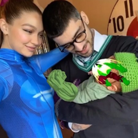 Джиджи Хадид поделилась селфи с новорожденной дочерью: фото Звездные дети