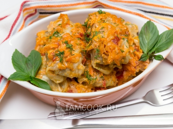 Голубцы в томатно-сметанном соусе (в духовке), рецепт с фото