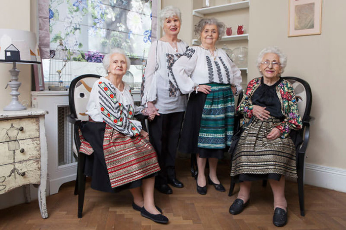 Красота в любом возрасте: бабушки выступили моделями для журнала мод