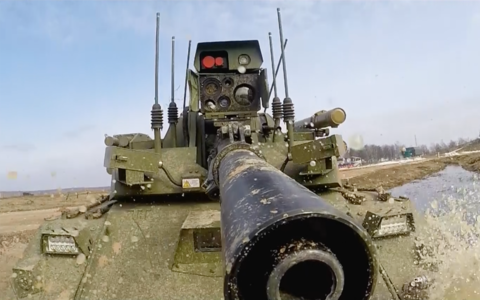 Тест-драйв боевого военного робота «Уран-9»