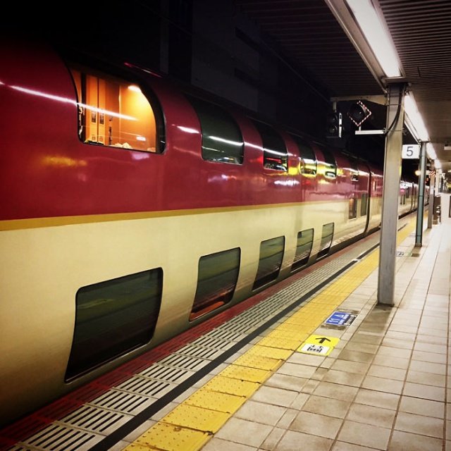 Японский «ночной поезд» поезда