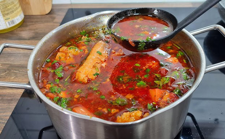 Солянку больше не готовим: подсмотрели простой и наваристый суп на кухне у испанца. На аромат пришли даже соседи