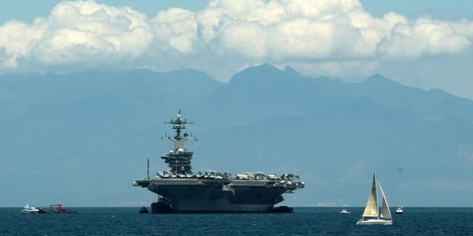 США перебрасывают ударную группу ВМС к Корейскому полуострову