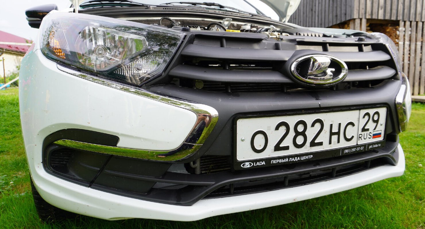 Почему не надо отказываться от сетки в бампер при покупке новой LADA Granta