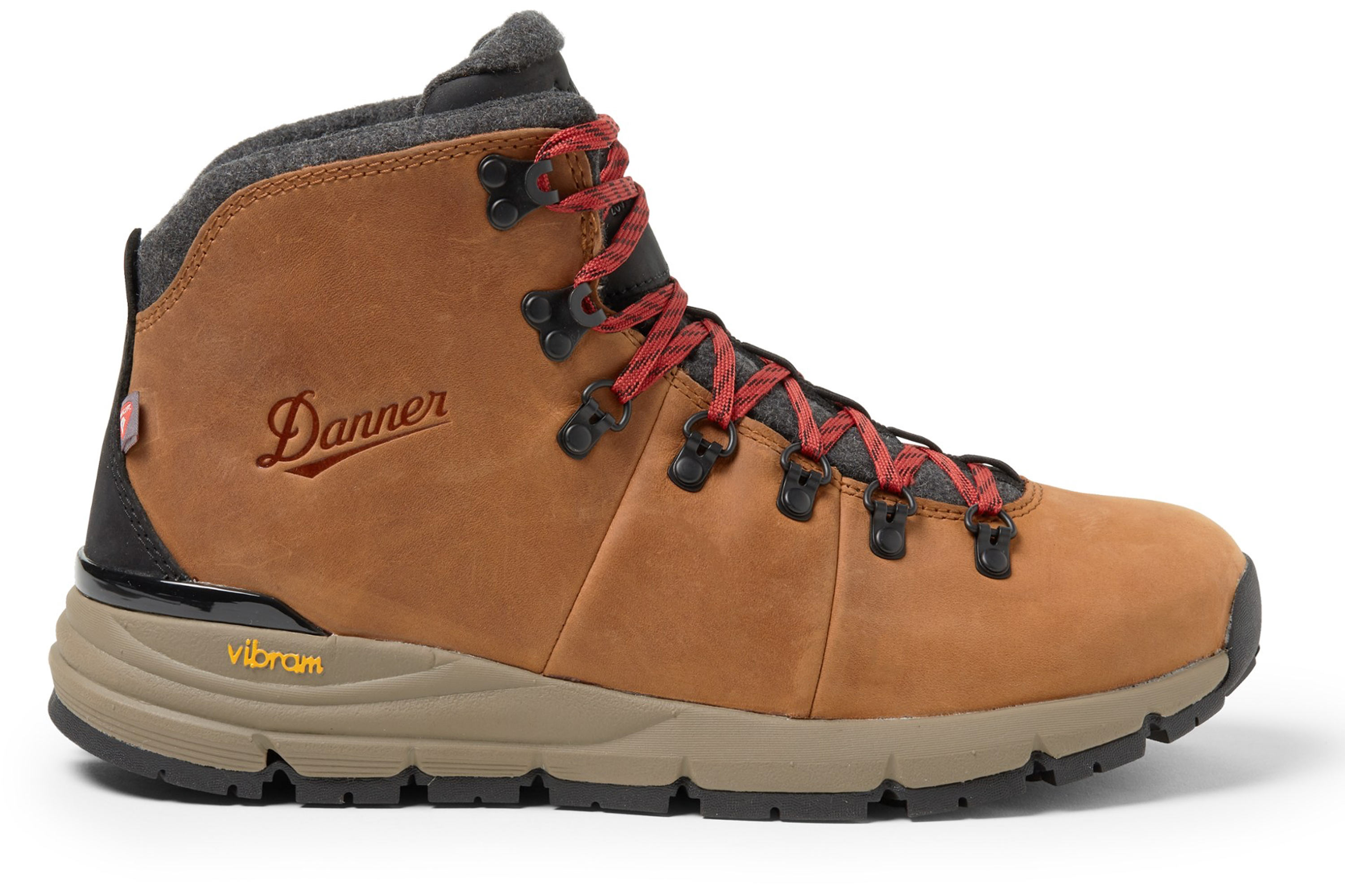 GearJunkie_Best_winter_boots_2021_Danner_mountain_600_Insulated