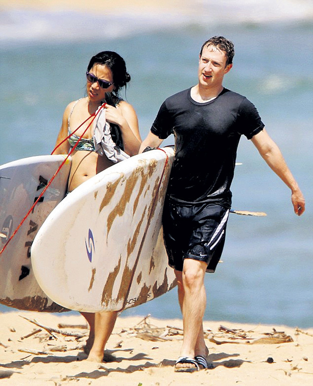На Гавайях в отличие от Силиконовой долины Марк с женой Присциллой ведут активный образ жизни