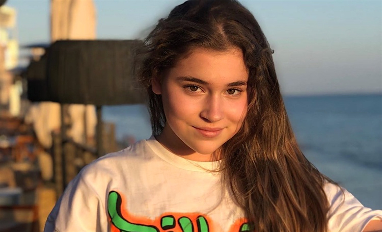 Mambo No.5: дочь Алсу Микелла исполнила вместе с Лу Бегой его известный хит