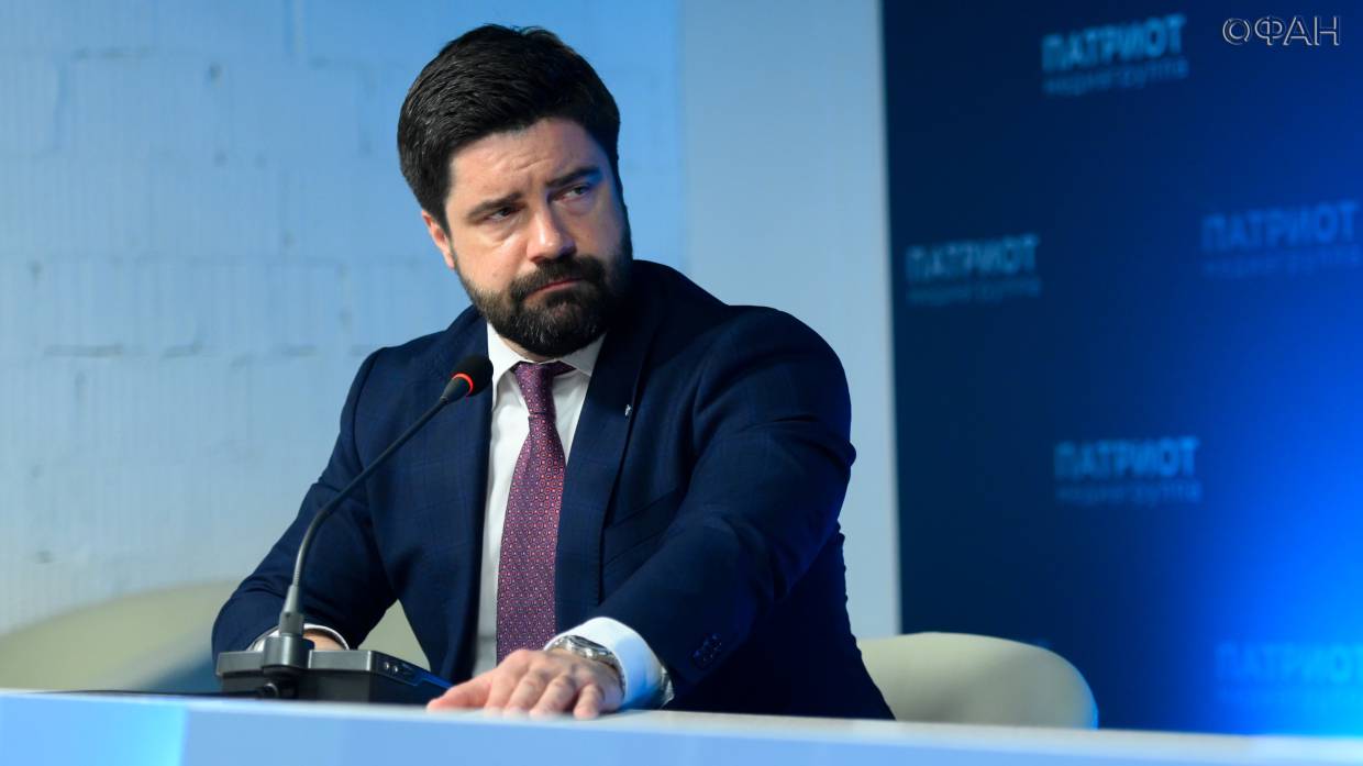 Депутат ЗакСа Панов рекомендовал кинотеатрам и торговым сетям задуматься о переформатировании Депутат ЗакСа Панов рекомендовал кинотеатрам и торговым сетям задуматься о переформатировании Экономика