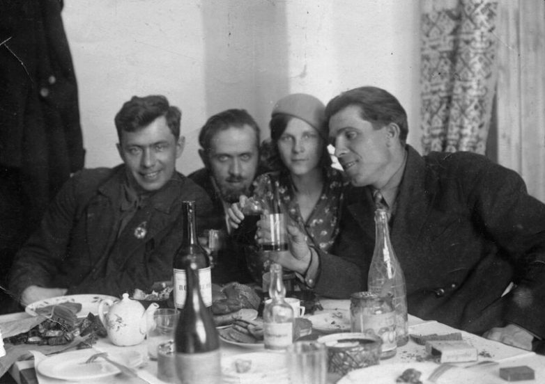 Душевные фотографии советских застолий Душевные фотографии советских застолий
