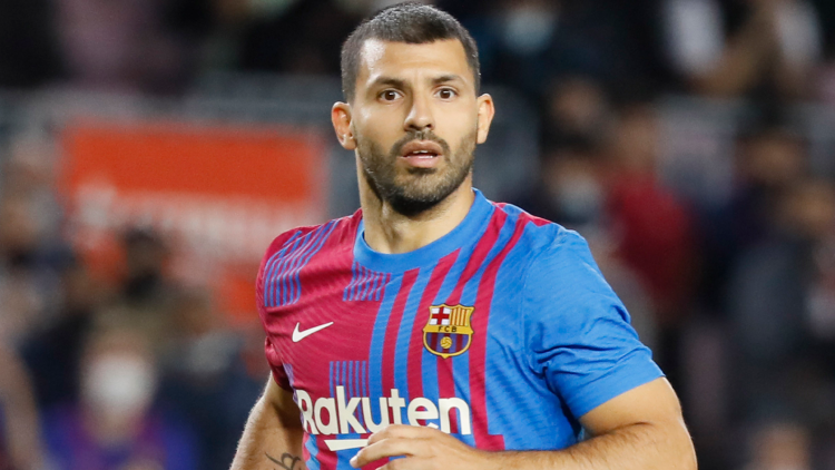 Аргентинский форвард Агуэро объявил о завершении футбольной карьеры