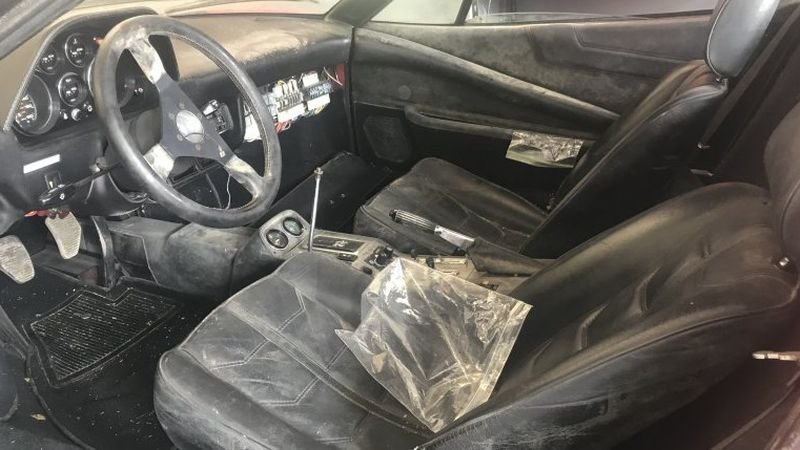 Купил дом вслепую, а в гараже оказался Ferrari 1984 года выпуска 