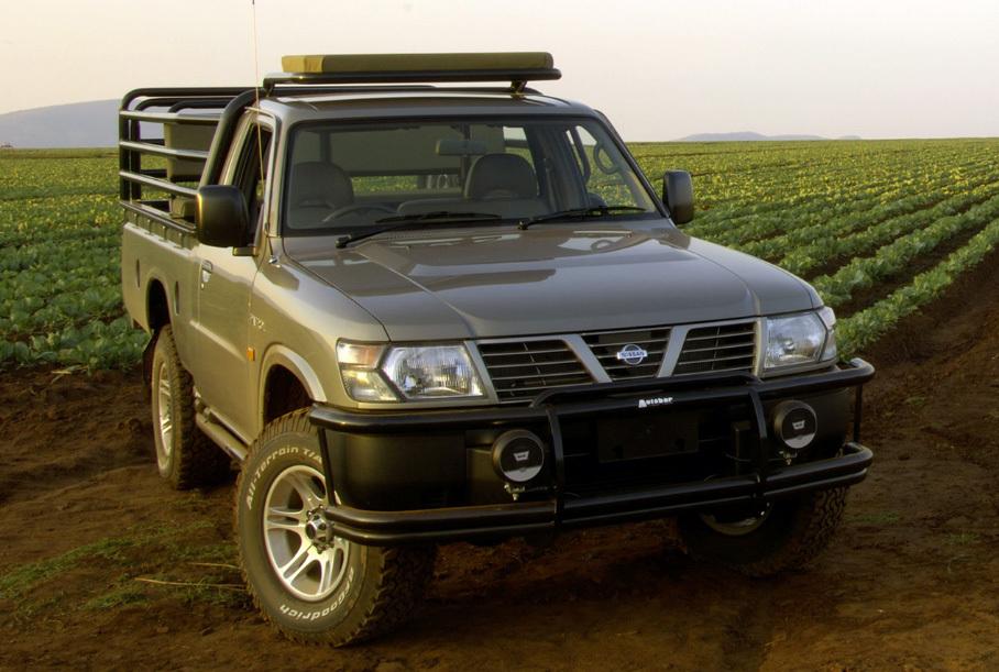 Внедорожник, который побеждал в Дакаре: история Nissan Patrol автомобиль