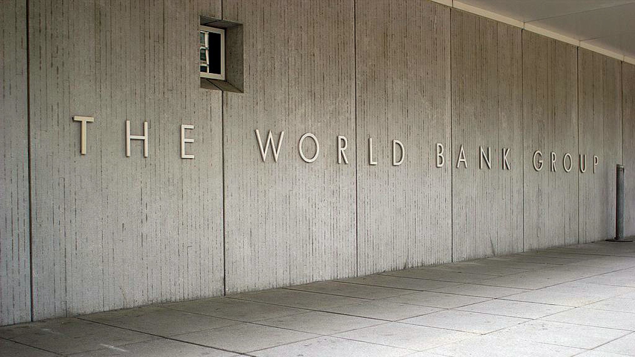 «Хватит умничать»: Всемирный банк заплатит Киеву за ликвидацию украинских вузов  Украина