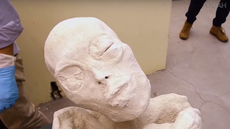 Ученые выкопали в Перу мумию лысого пришельца