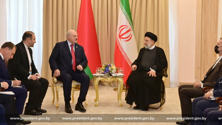Лукашенко: Беларуси и Ирану нужно наращивать сотрудничество