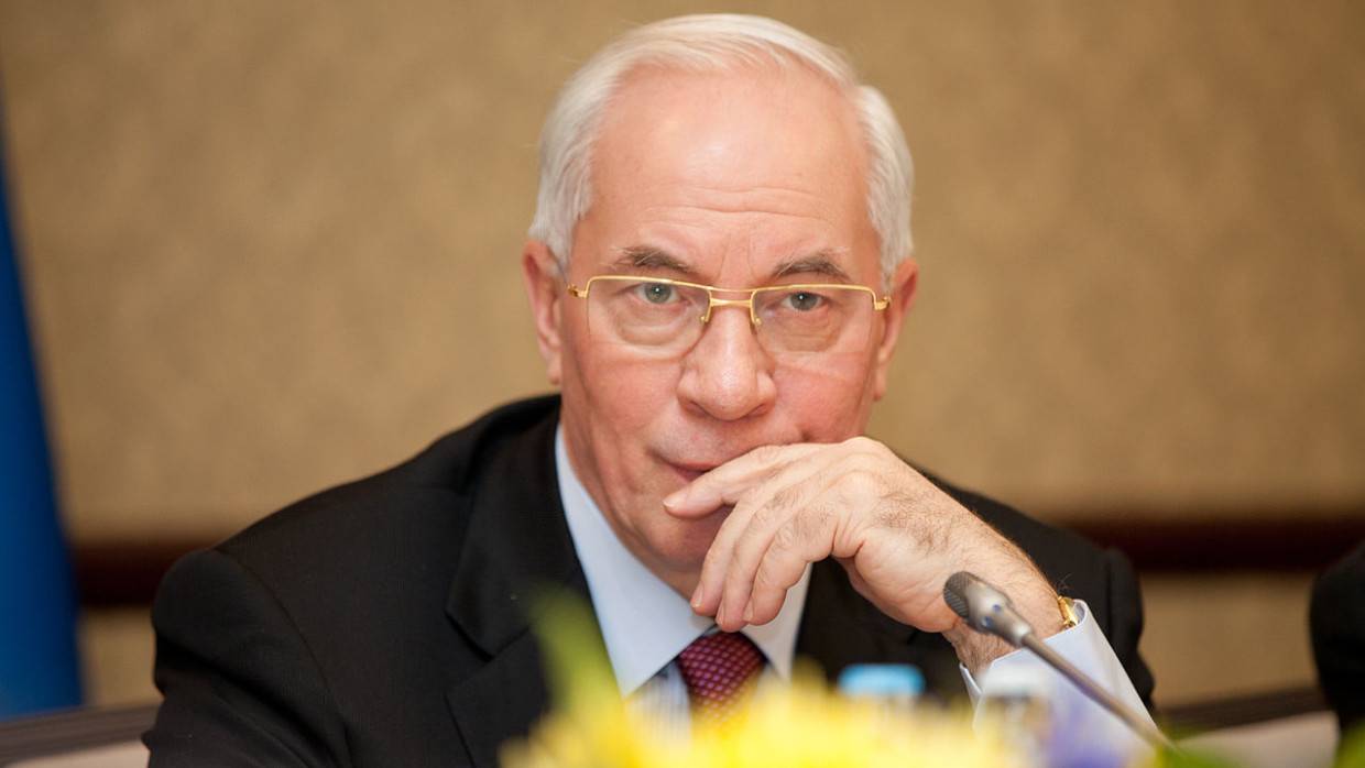 Азаров: США хотят развязать войну между Украиной и Россией