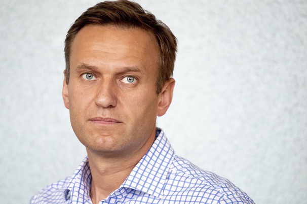 Навальный улетел из России после обысков в штабах ФБК Навальный улетел из России после обысков в штабах ФБК Навальный,общество,политика,россияне