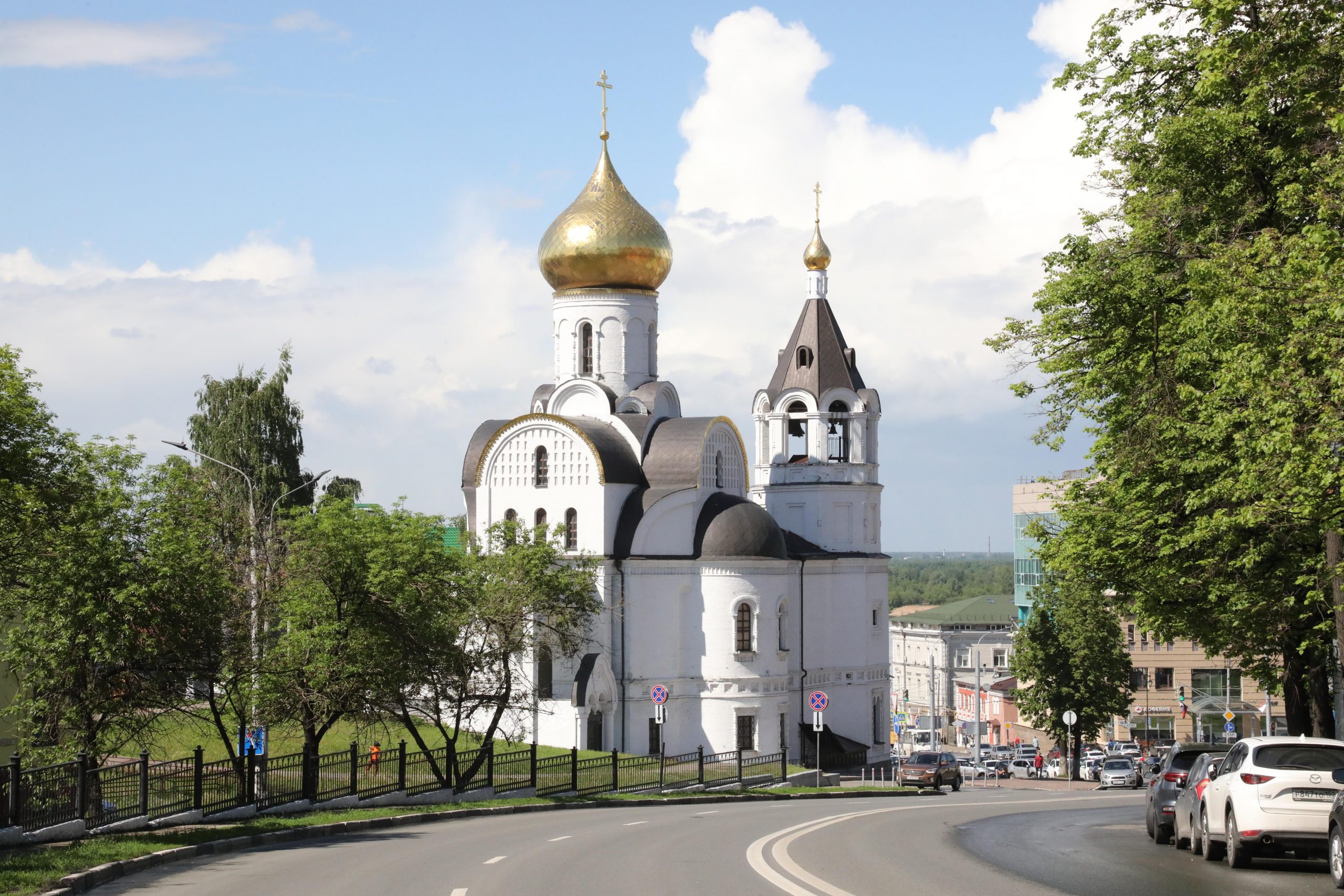 Нижегородская 3. Пешеходная улица в Нижнем Новгороде. В Нижнем Новгороде на участке улицы студеной. Березовая роща сортировка Нижний Новгород. Почаинский бульвар Нижний Новгород фото.