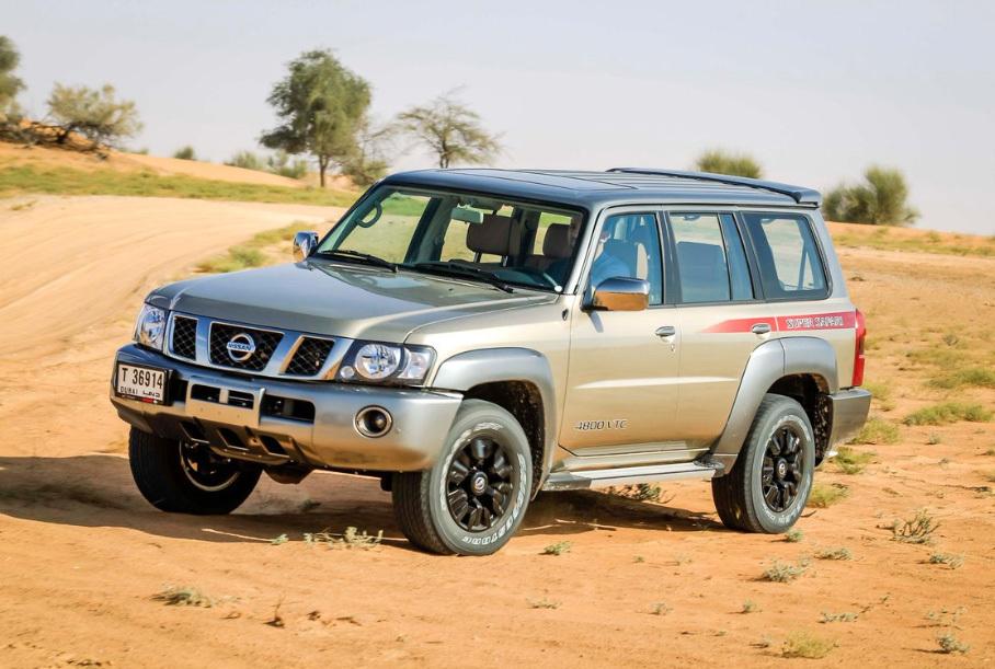Внедорожник, который побеждал в Дакаре: история Nissan Patrol автомобиль