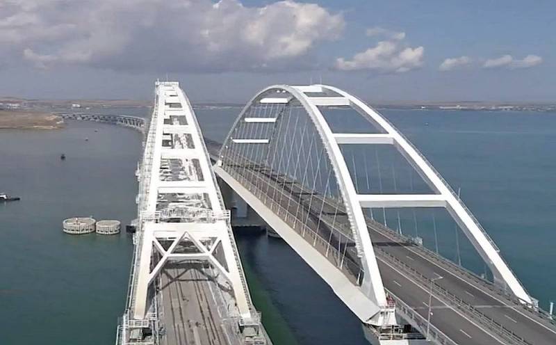 В Киеве считают, что новая попытка прорыва ВМСУ под Крымским мостом будет встречена залпом «Бастионов» Новости