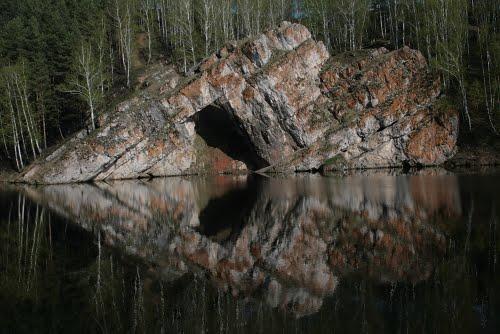 Скала каменные ворота Свердловская область