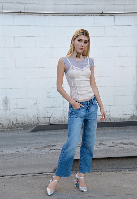 Style blogger, Street Style, Choker, Cropped Jeans, 