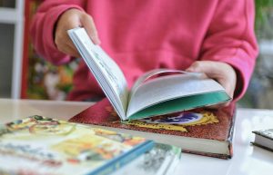 Онлайн-дискуссию проведут кураторы библиотеки района. Фото: сайт мэра Москвы