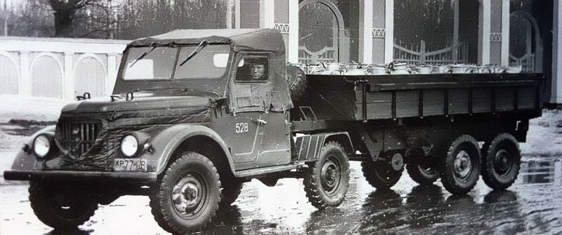 Седельный тягач УАЗ-456