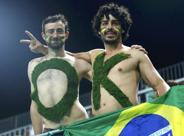 У бразильцев все окей! болельщики, искусство болеть, костюмы, макияж, олимпиада