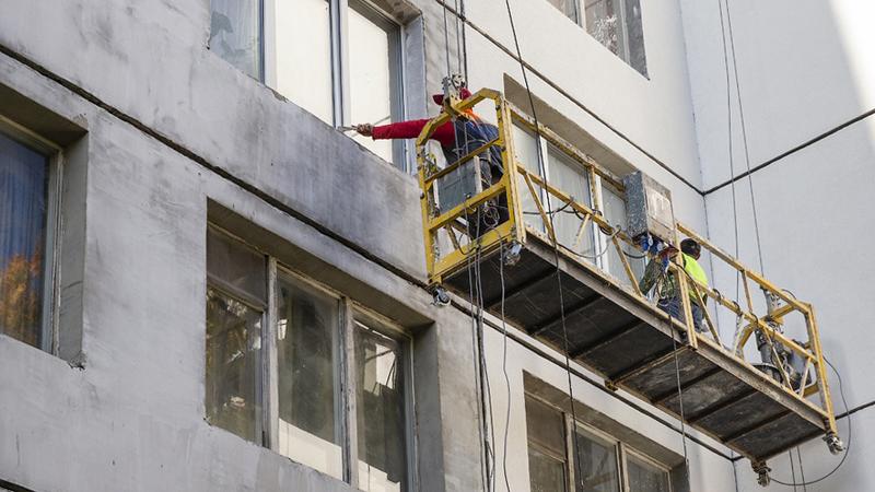 В 2022 году почти в 2000 жилых домах Петербурга проведут капитальный ремонт
