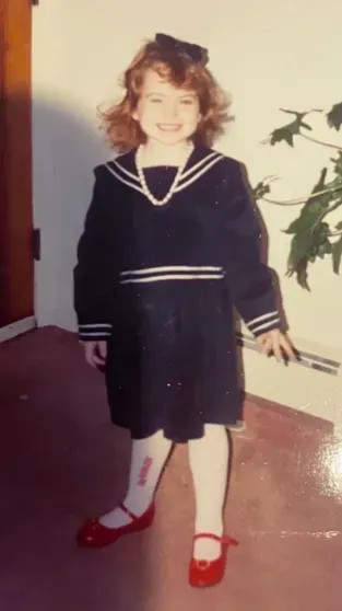 Звезды 90-х: Лохан, Альба и Хёрли показали, как выглядели в молодости