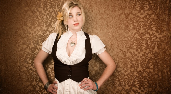 В наше время тоже были социальные сети. Пишешь на стене подъезда имя, а через день - вот тебе рядом и статусы, и комментарии... анекдоты,веселые картинки,приколы,юмор