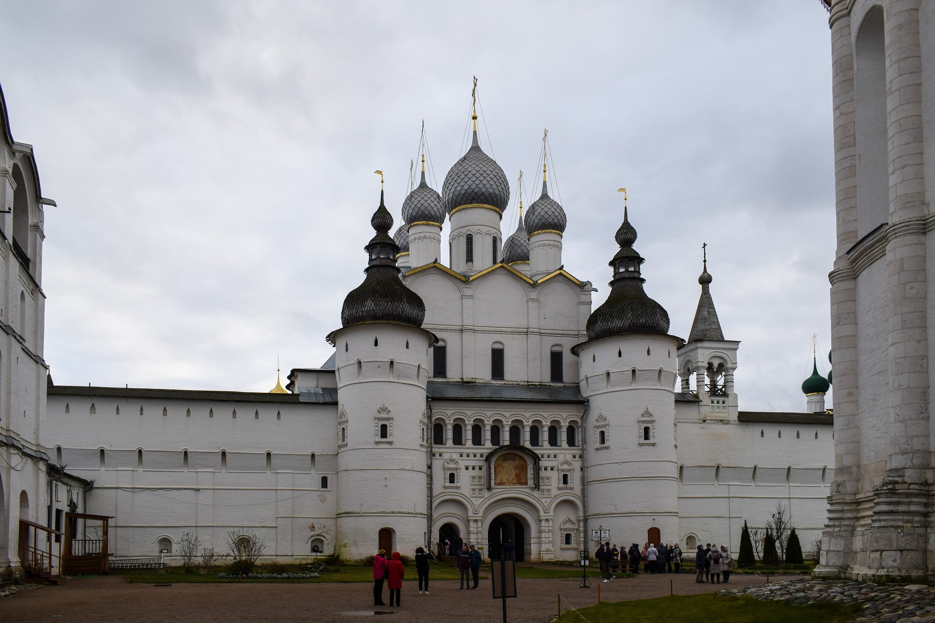 Ростов Великий на ноябрьские Ростов Великий на ноябрьские очень, Ростов, кремль, фильма, Васильевич, строился, город, озера, берегу, строительства, поэтому, опять, впечатляюще, повторюсь, «Пренебесному, функциональностьюВыглядит, наряду, удобства, традициями, между